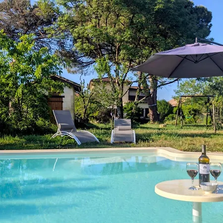 Maison Zen En Pierre Avec Piscine Et Parc, Proche Bordeaux Et Saint-emilion 别墅