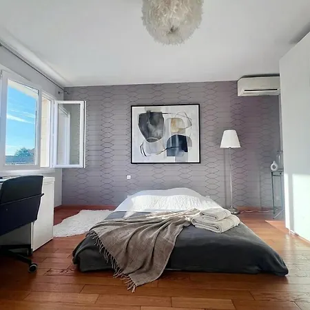 Maison Zen En Pierre Avec Piscine Et Parc, Proche Bordeaux Et Saint-emilion * Vayres (Gironde)